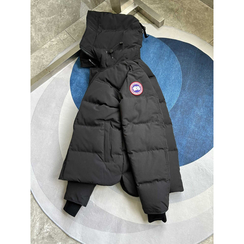 Can*a Go*e macmillan parka in black