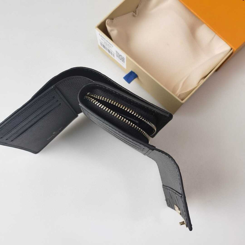 l**is V*t*n wallets black