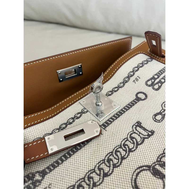 H**mes kelly 28 retourne toile de camp dechainee veau barenia brown