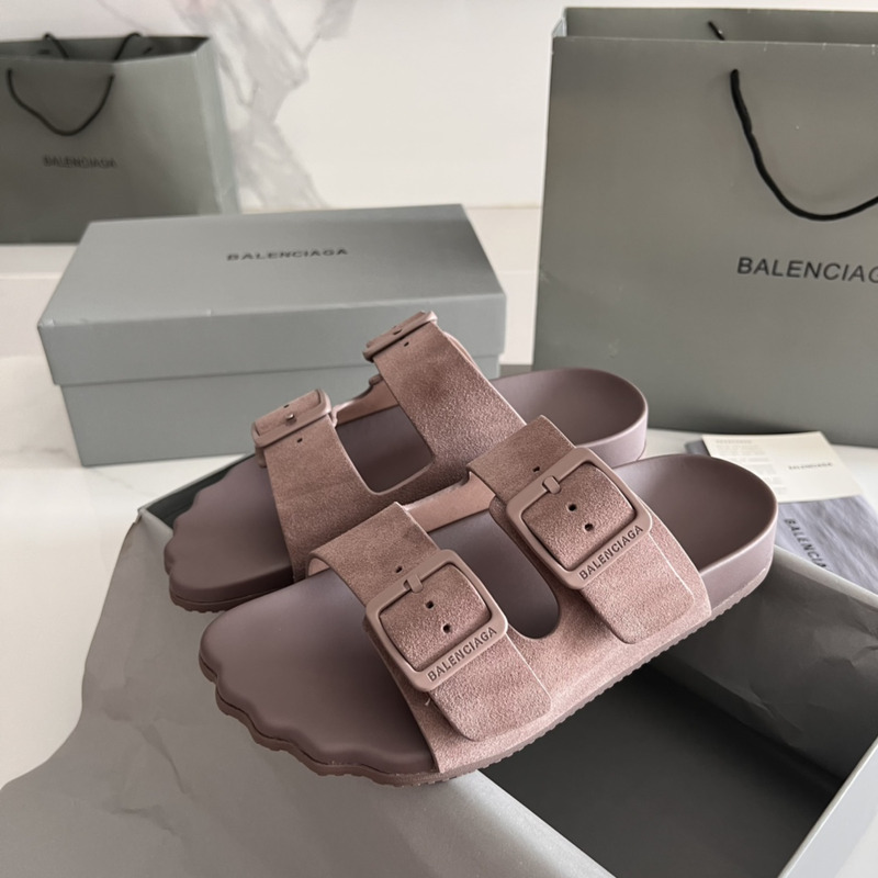 Ba*len*cia*ga women\