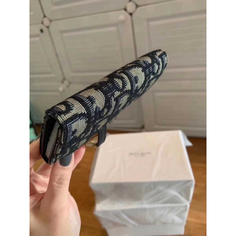 D*or oblique nano saddle chain pouch blue