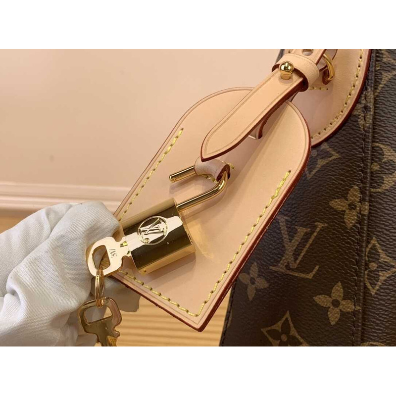 l**is V*t*n m11952 slouchy pm bag