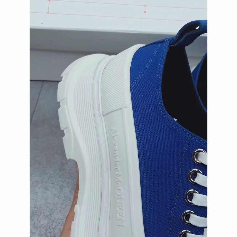 Alexander McQueen Tread Slick Platform Low Sneakers