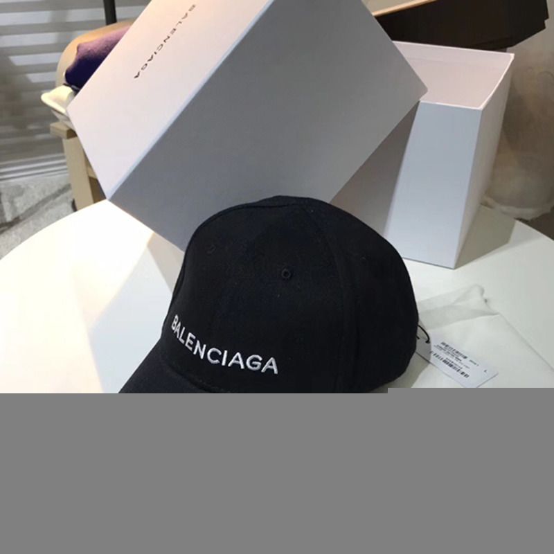 Ba*len*cia*ga classic baseball cap with embroidered logo(black)