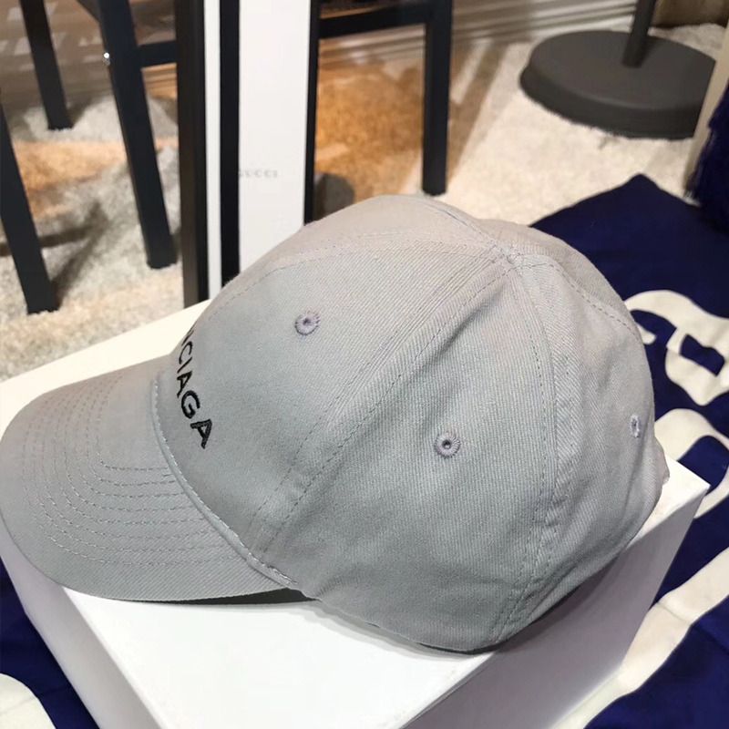 Ba*len*cia*ga embroidered cotton-twill baseball cap