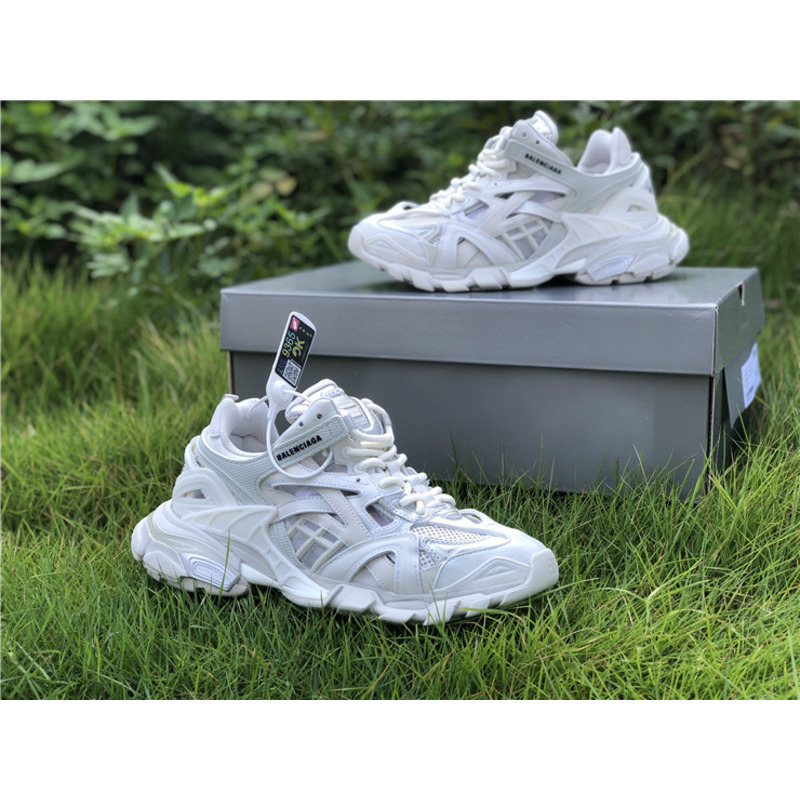 Ba*len*cia*ga 4.0 white gray sneakers men women