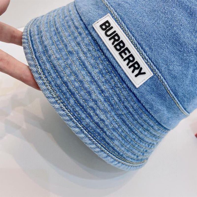 B**rry light denim bucket hat