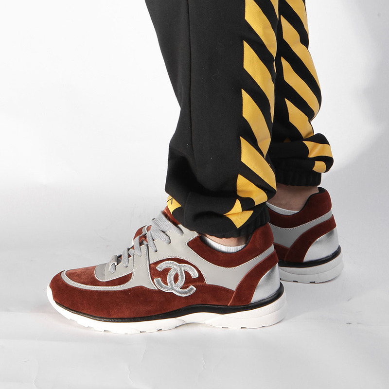 Ch*el sneaker in suede red