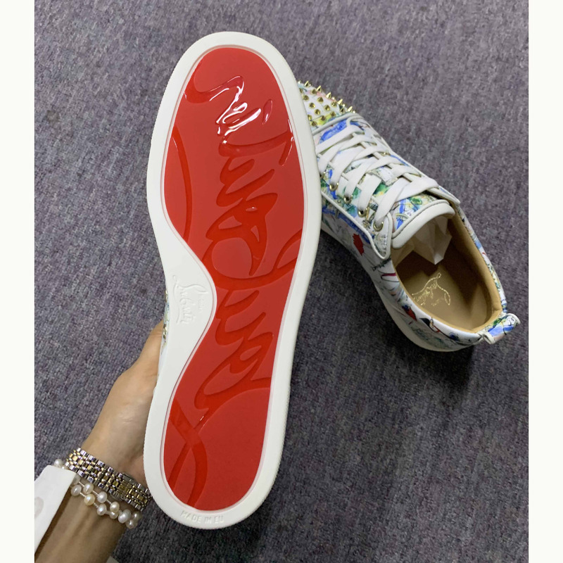 ch**an louboutin S*per perfect l**is junior spikes trainers