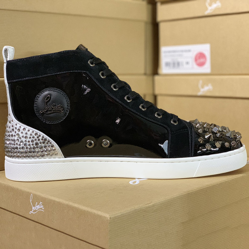 Ch**an louboutin sneaker in black