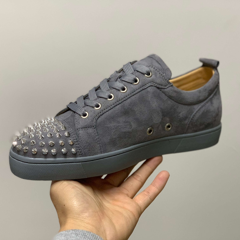 Ch**an louboutin l**is junior spikes men