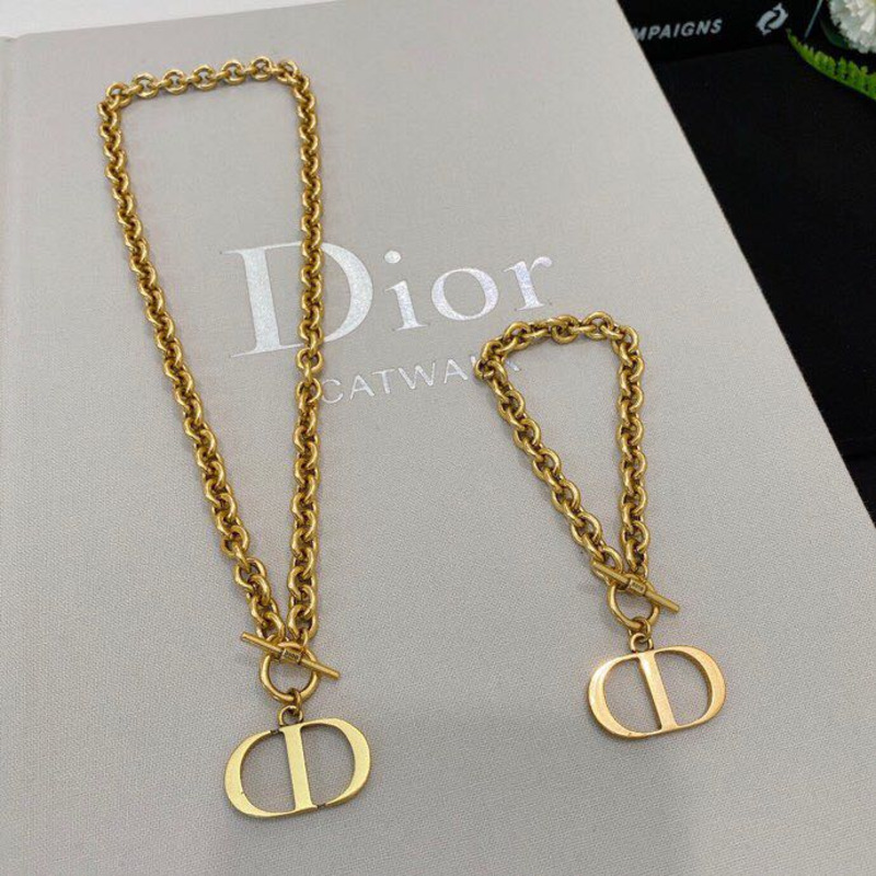 D*or  necklace