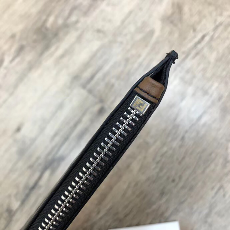 F**di brown leather slim pouch