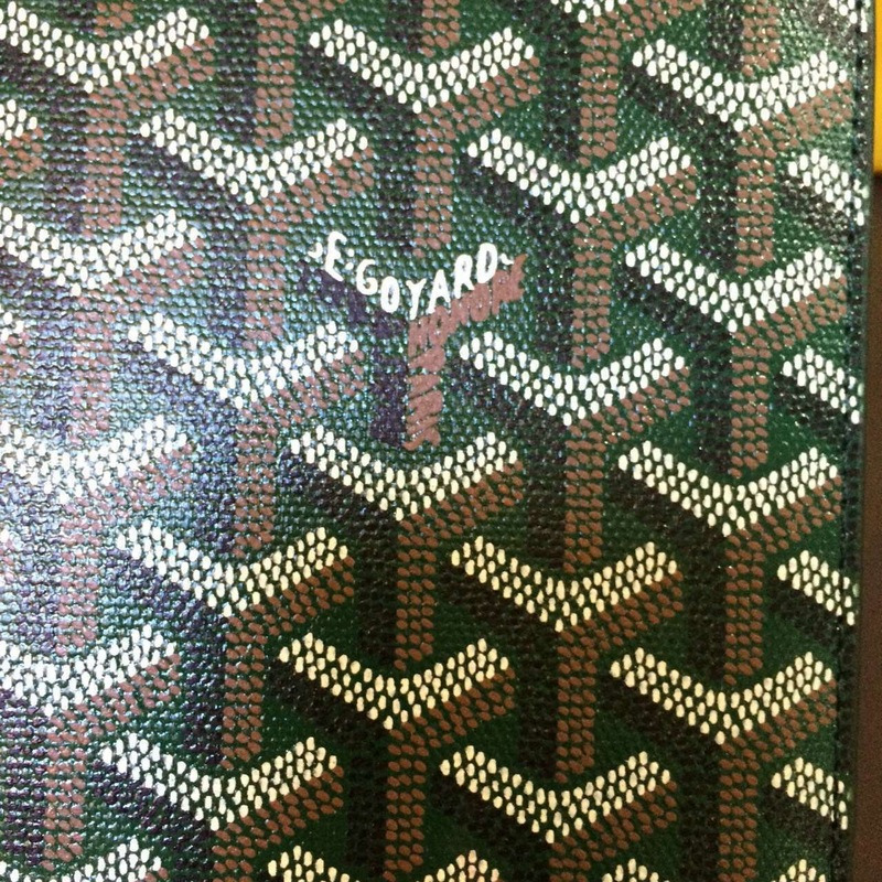 Go*ard classic grenelle passport wallet green