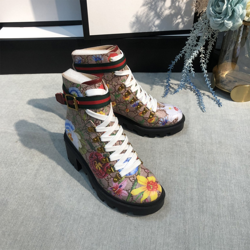 G*u*i flora ankle boot with sylvie web