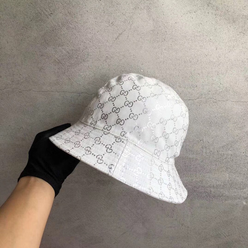 G*u*i lame bucket hat