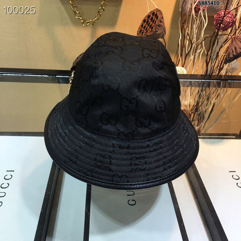 G*u*i x off-white the grid fedora