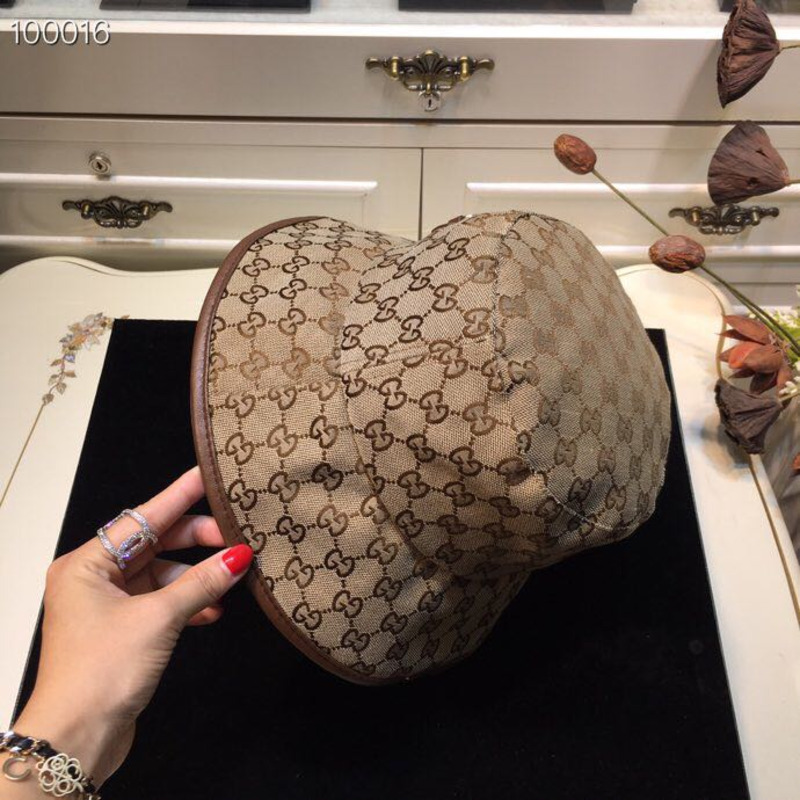 G*u*i canvas bucket hat