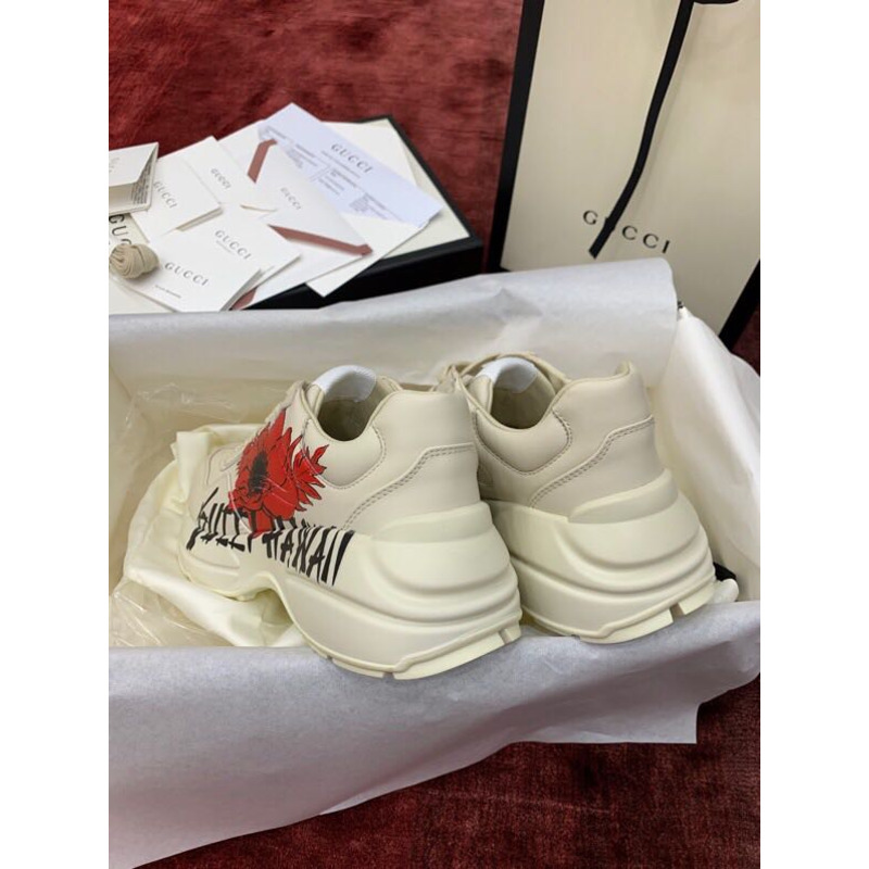 G*u*i sneaker with logo