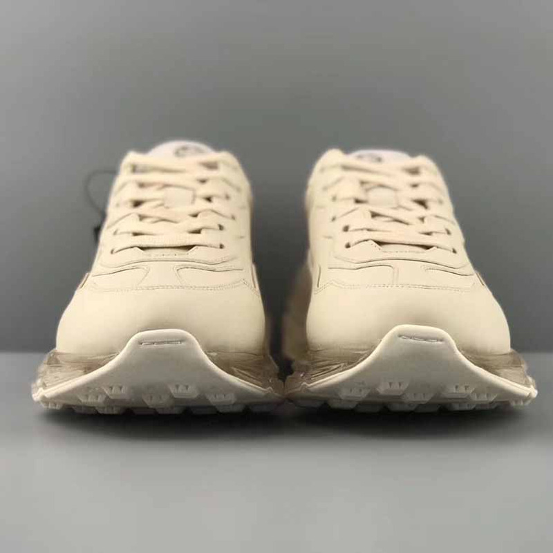 G*u*i sneaker with logo