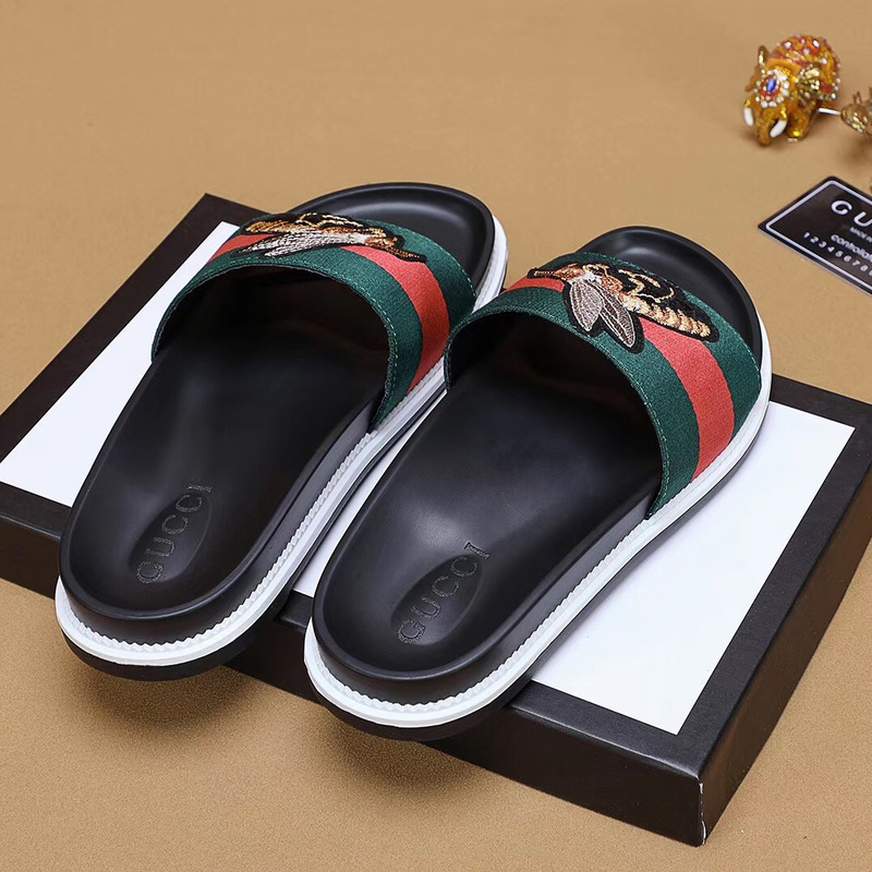 G*u*i bee web printed slide sandal