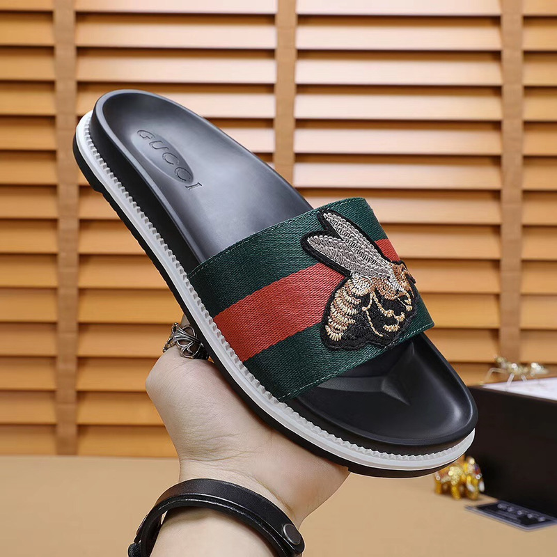 G*u*i bee web printed slide sandal