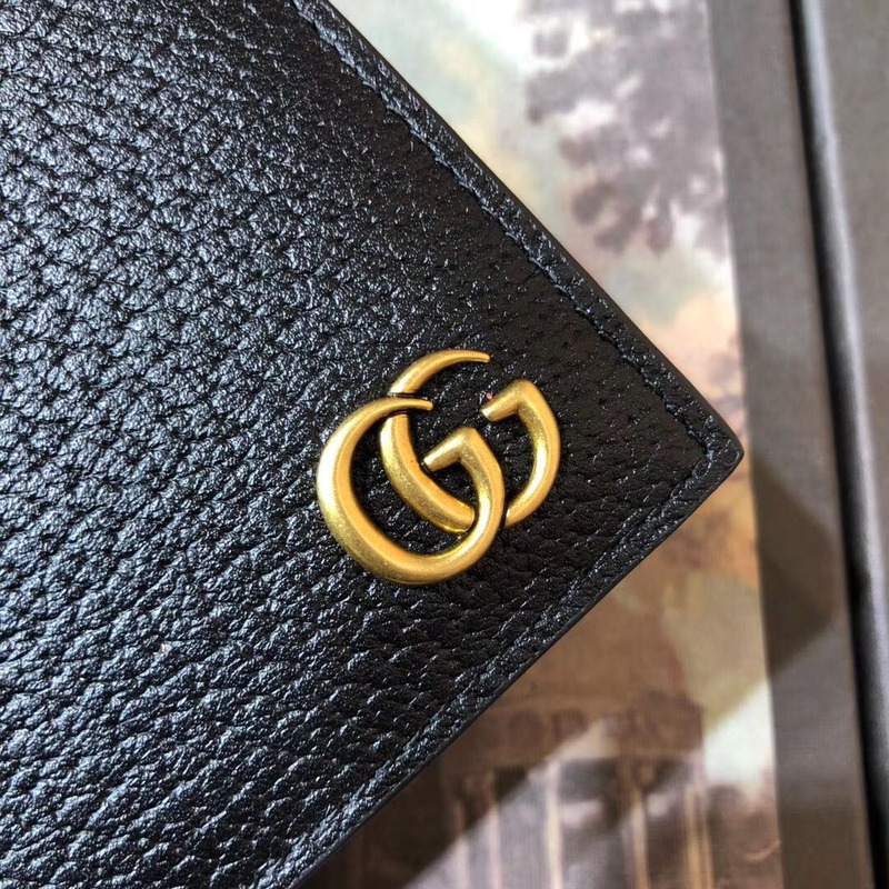 G*u*i wallet with interlocking g