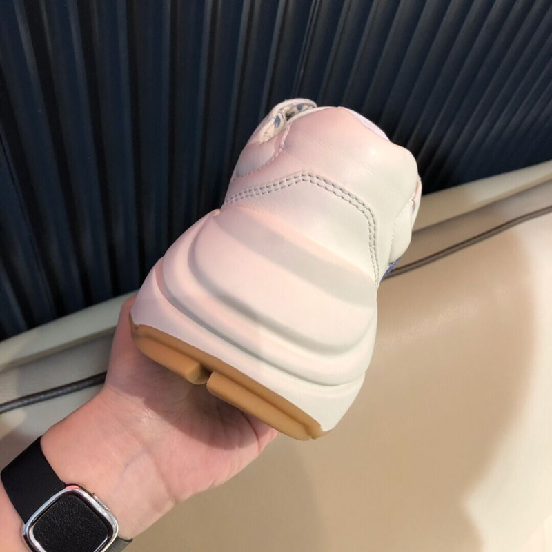 G*u*i rhyton glitter sneaker