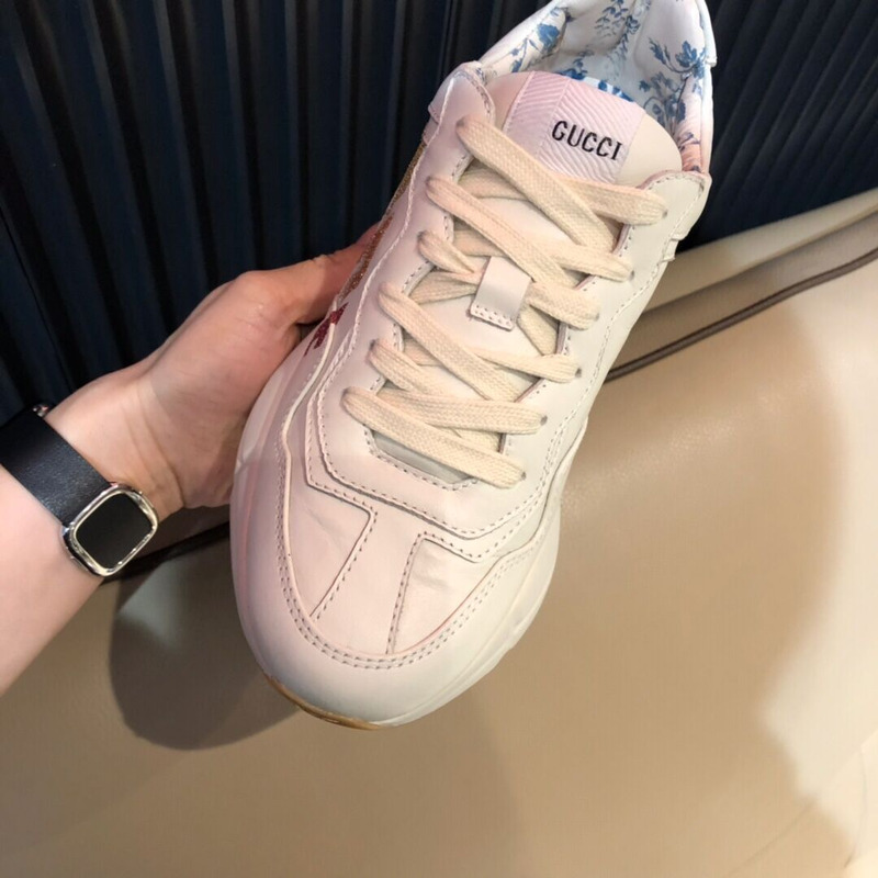 G*u*i rhyton glitter sneaker