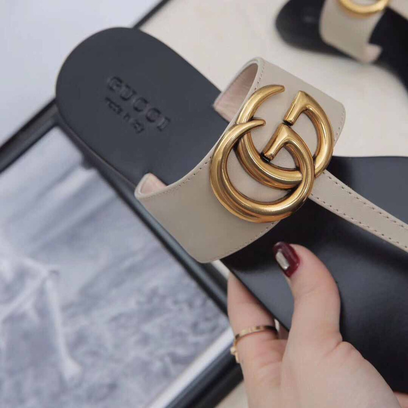 G*u*i leather thong sandal with double g