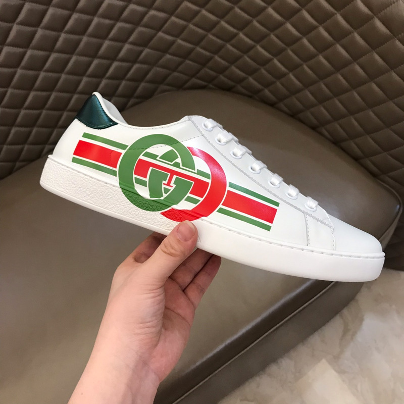 G*u*i ace sneaker with interlocking