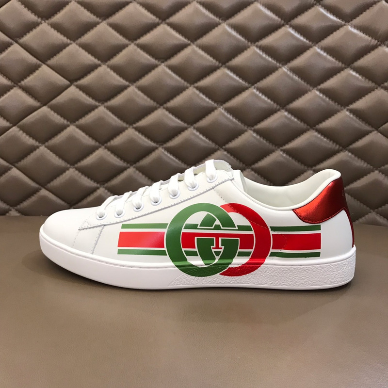 G*u*i ace sneaker with interlocking