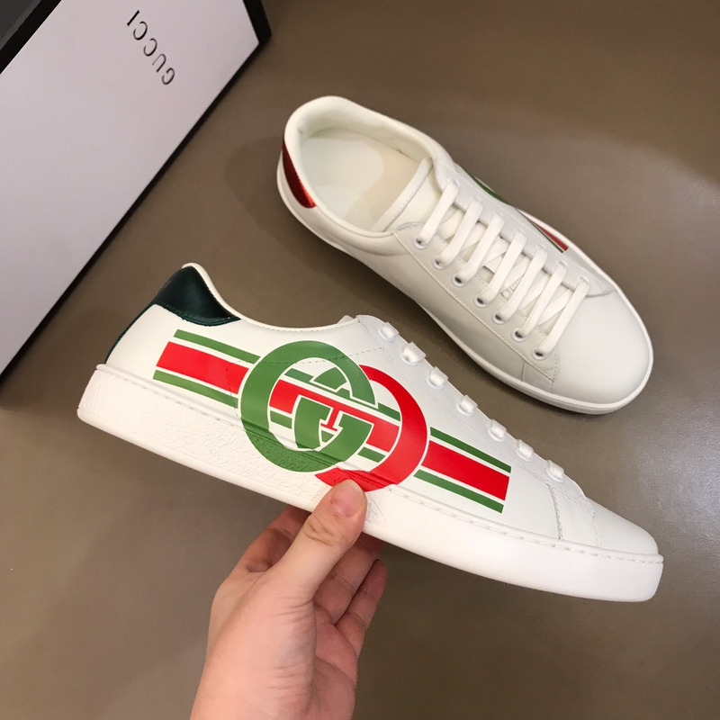 G*u*i ace sneaker with interlocking