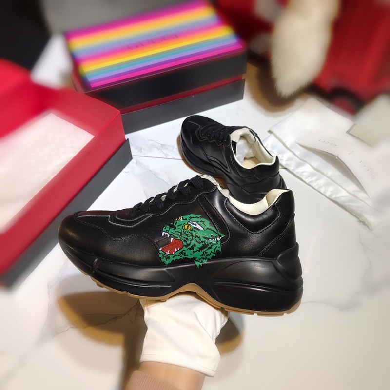 G*u*i ace tiger print sneaker  in black