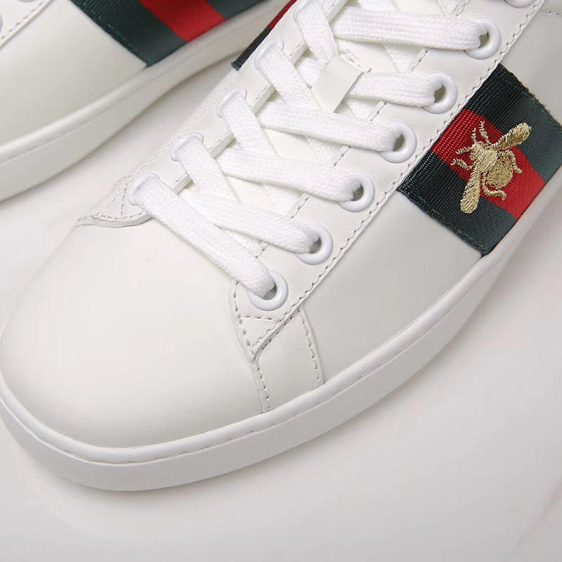 G*u*i ace bee embroidered collapsible-heel leather sneakers