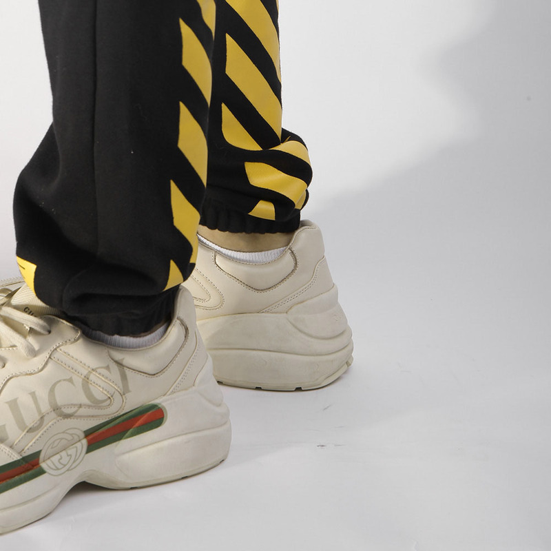 G*u*i rhyton  logo ivory leather sneaker