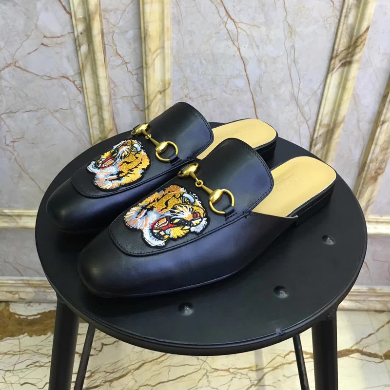 king''s G*u*i roaring tiger bit loafers
