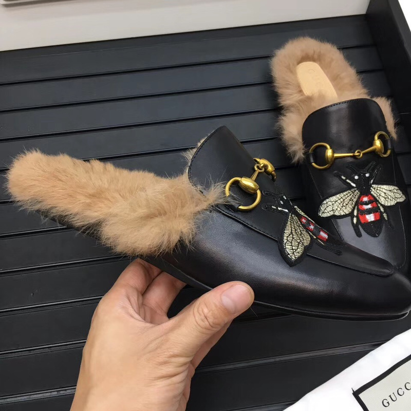 G*u*i princetown slipper with bee