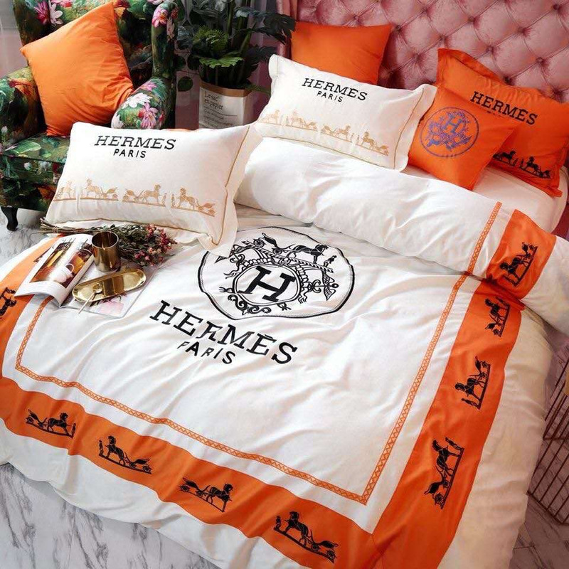 H**mes paris bed sheet