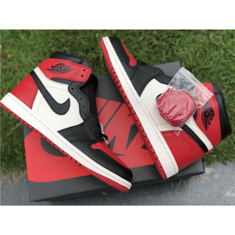 Air Jordan 1"Bred Toe"2018 Sneakers Men Women