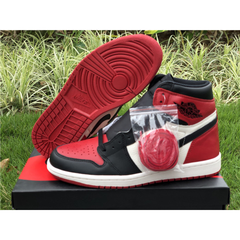 Air Jordan 1"Bred Toe"2018 Sneakers Men Women