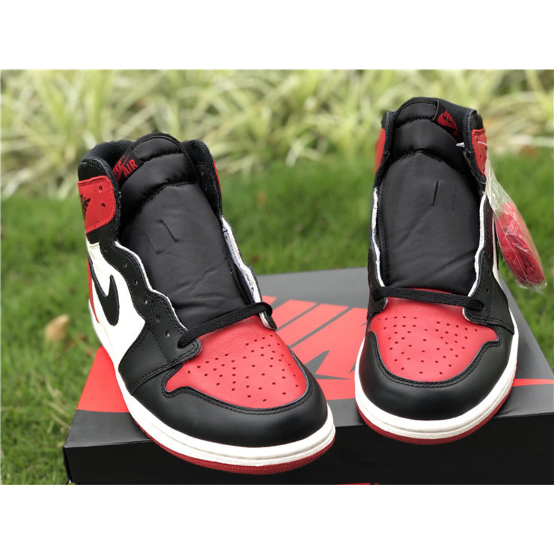 Air Jordan 1"Bred Toe"2018 Sneakers Men Women