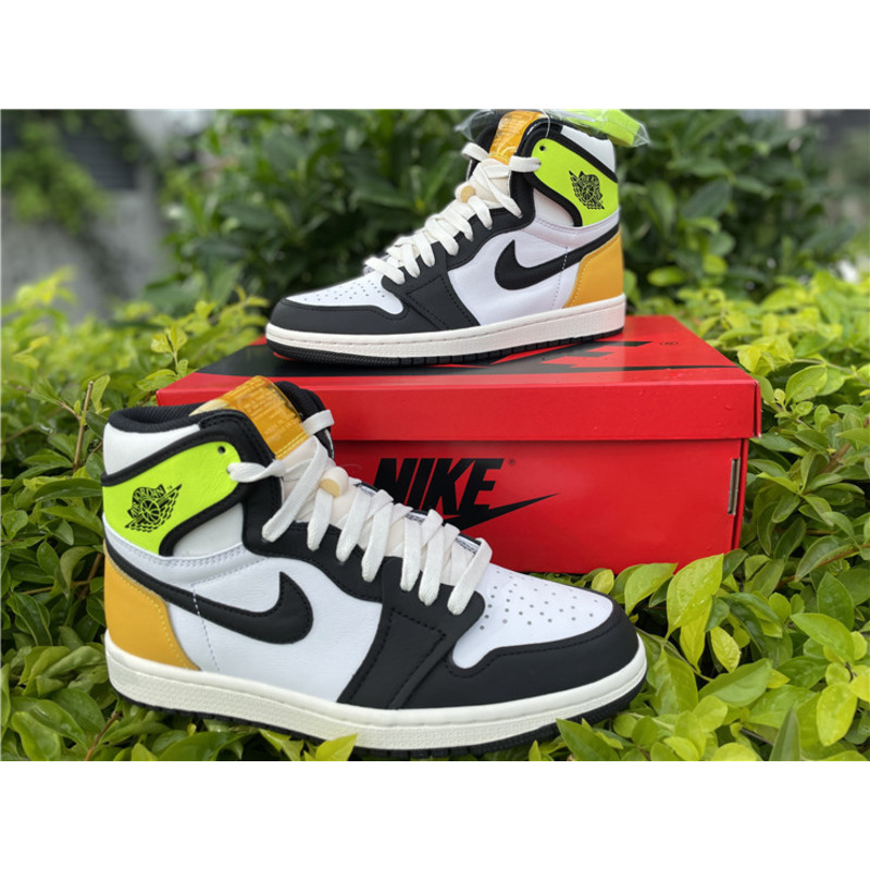 Air Jordan 1 High OG"Volt Gold"555088 118 Sneakers Men