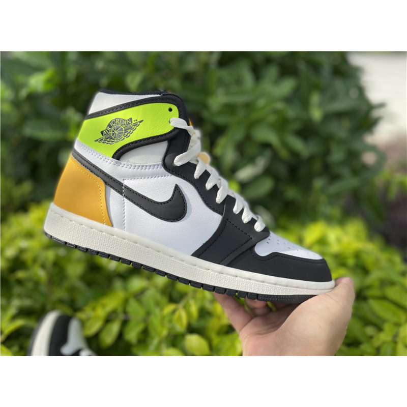 Air Jordan 1 High OG"Volt Gold"555088 118 Sneakers Men