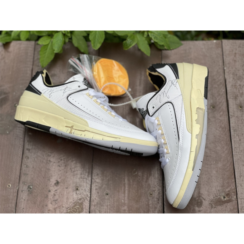 OFF White x Air Jordan 2 Low DJ4375 101 Sneakers Men