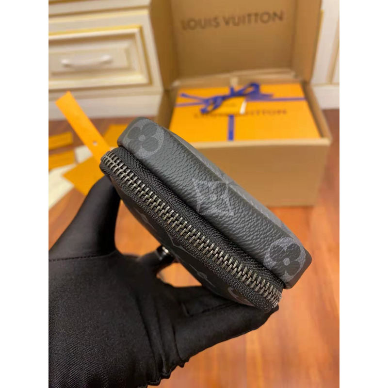 l**is V*t*n monogram belt bag