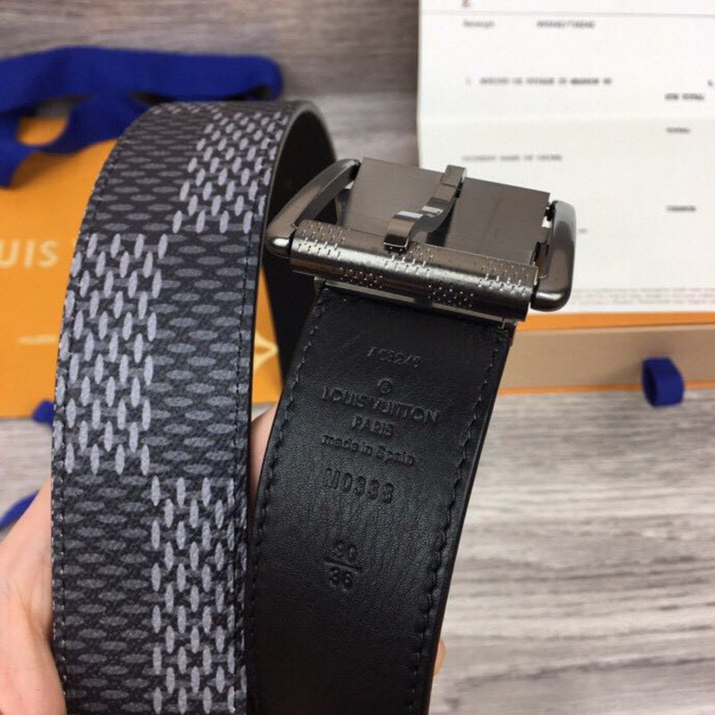 l**is V*t*n damier print 40mm belt