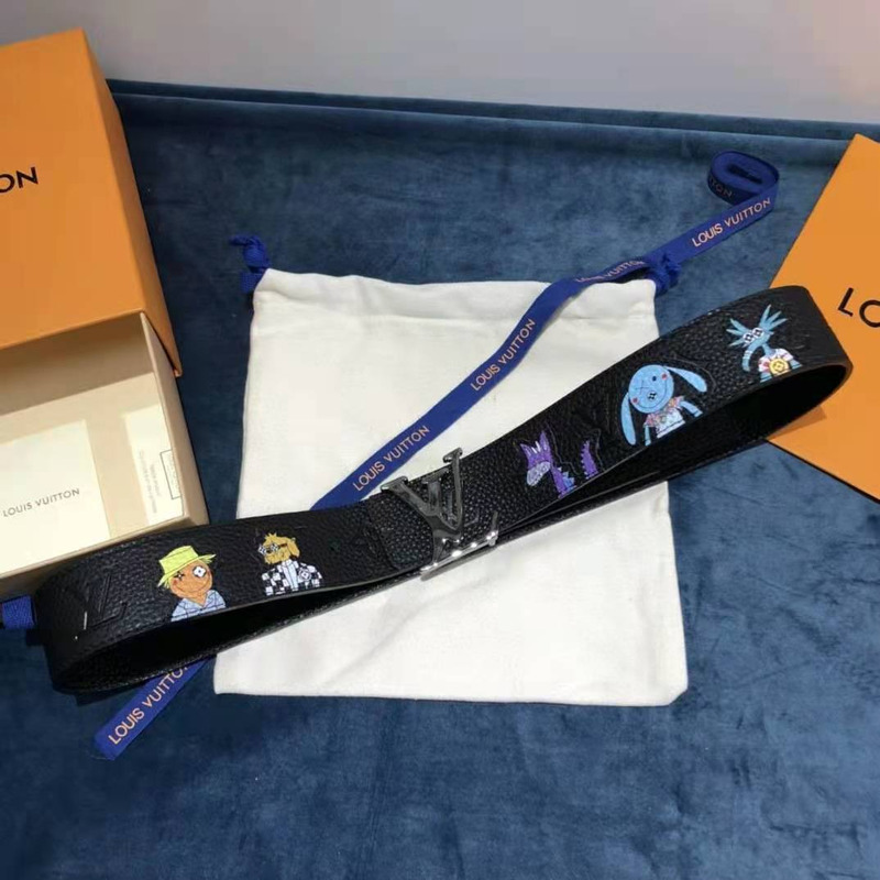 l**is V*t*n carton black belt 40mm