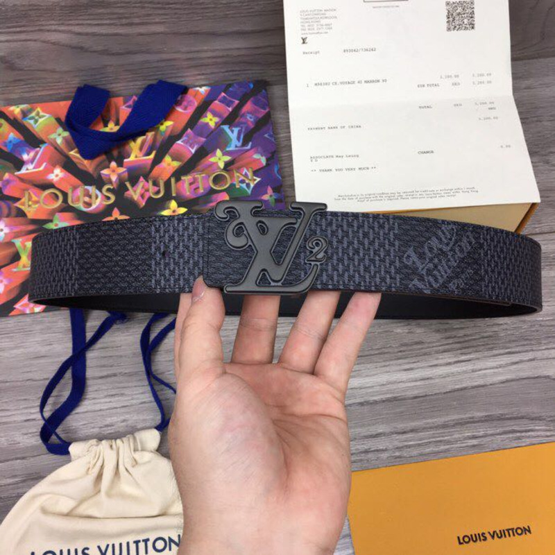 l**is V*t*n squared lv 40mm belt