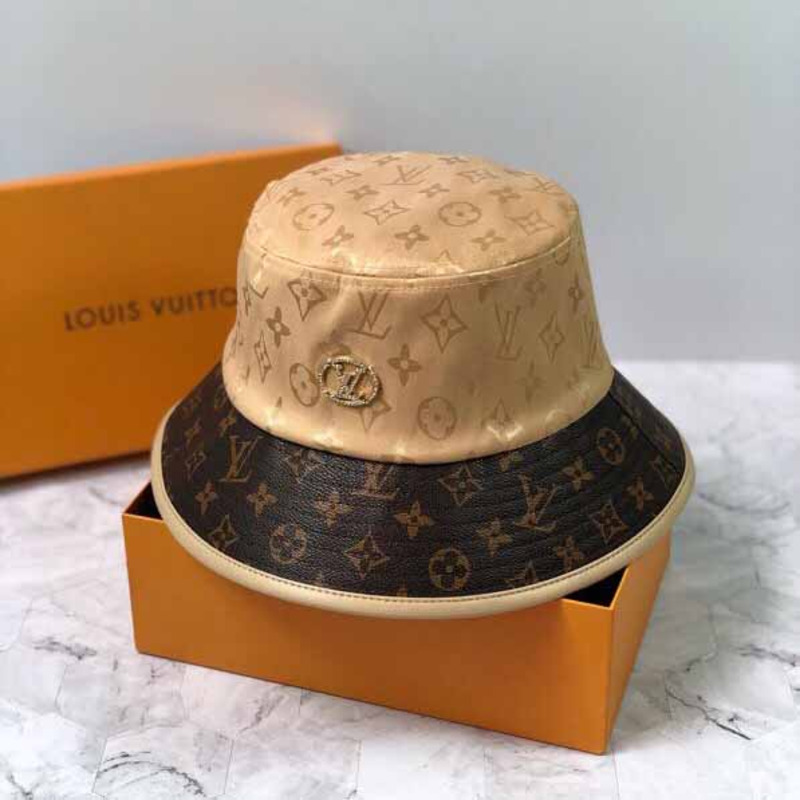 l**is V*t*n monogram bucket hat